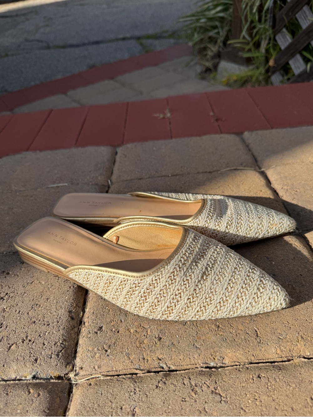 Ann Taylor Cream Woven Pointed Toe Slip-On Mules, size 8